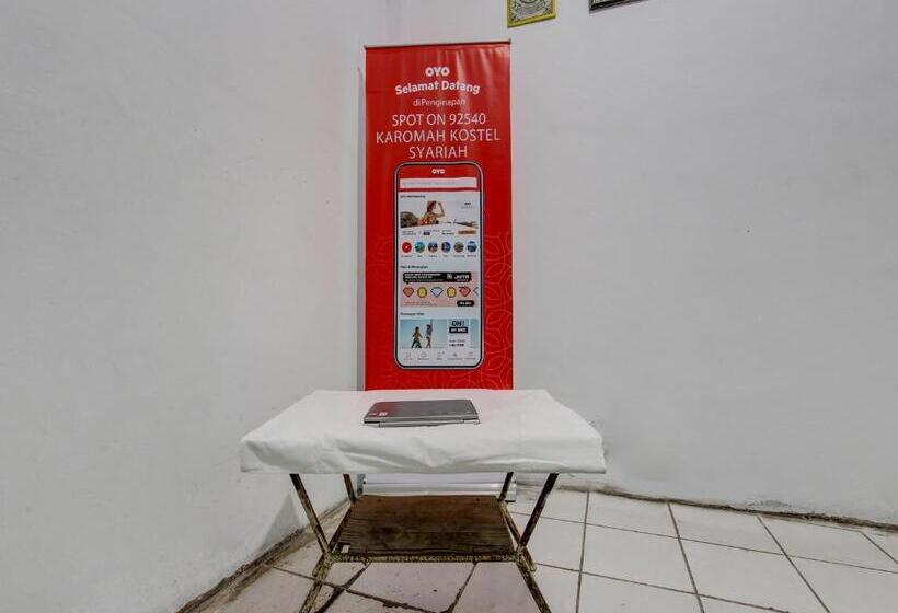 ホテル Spot On 92540 Karomah Kostel Syariah