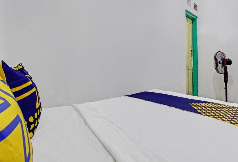 ホテル Spot On 92540 Karomah Kostel Syariah