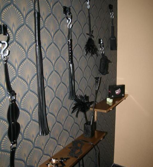 Отель Désirs D Une Nuit Loveroom Jacuzzi