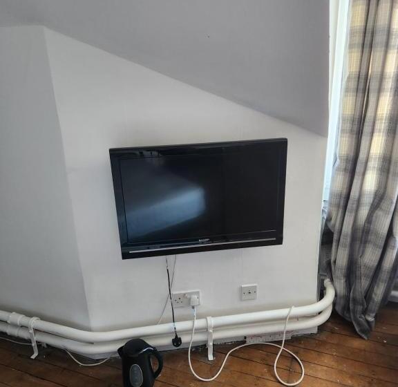 فندق The Ship Inn