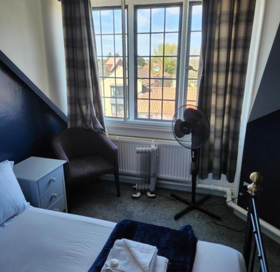 فندق The Ship Inn