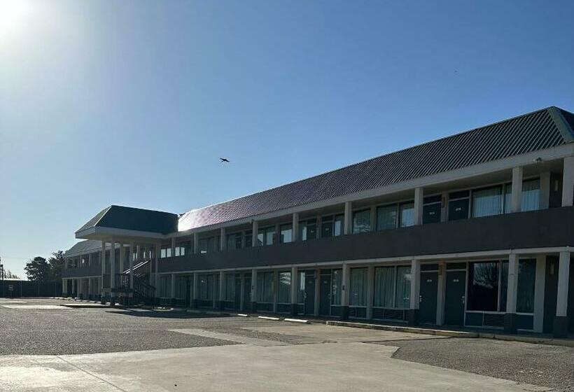 모텔 Ambassador Inn