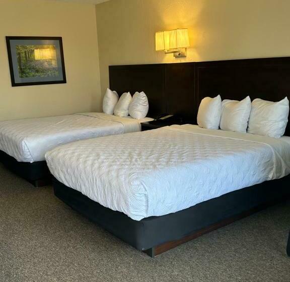 Мотель Ambassador Inn