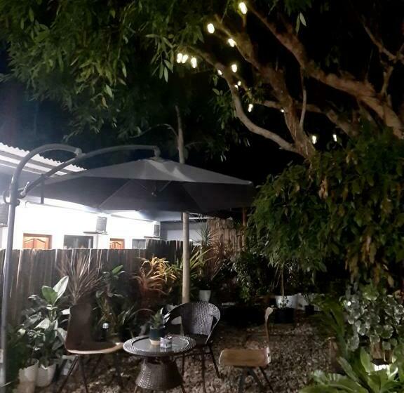 پانسیون Elisha S Guest House