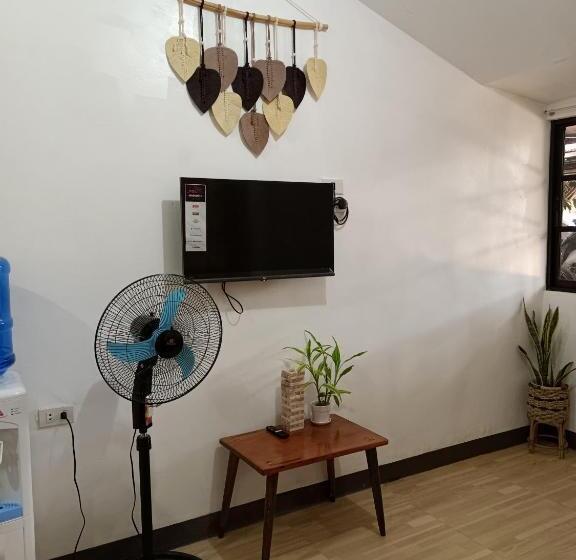 پانسیون Elisha S Guest House