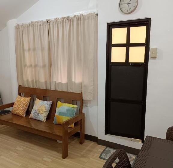 پانسیون Elisha S Guest House