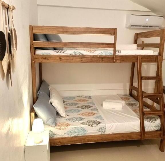 پانسیون Elisha S Guest House