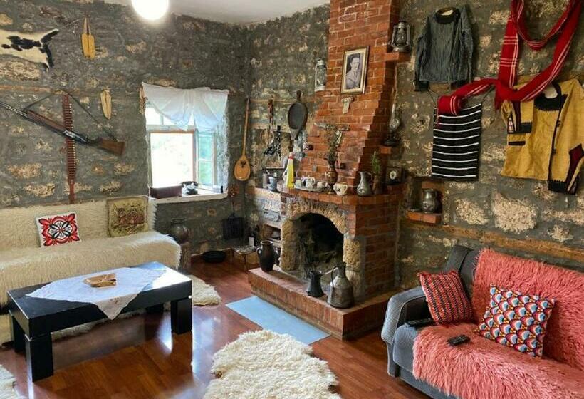 פנסיון Guest House Hyseni