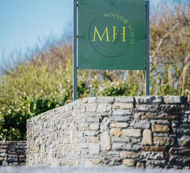 펜션 Móinéir House