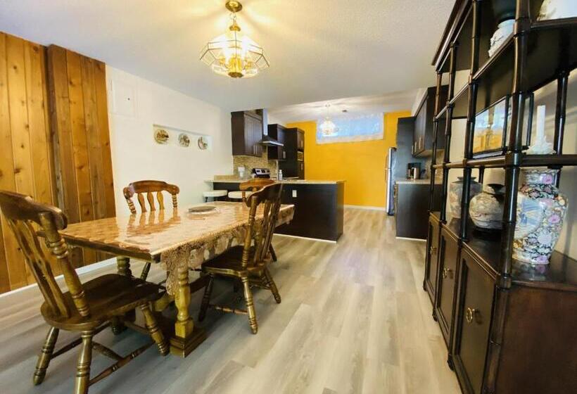 Пансион The Rhodo Place