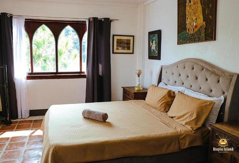 פנסיון Utopia Island Resort