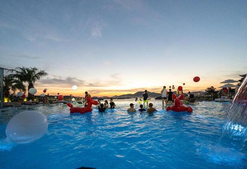 Yeosu Calacatta Hotel & Resort