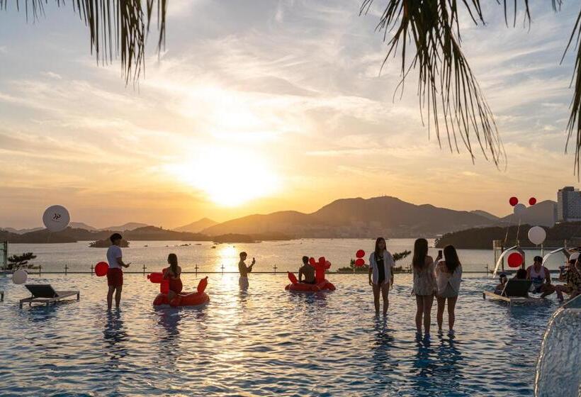 Yeosu Calacatta Hotel & Resort