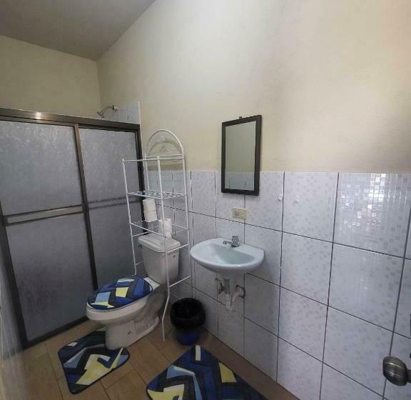 Общежитие Pinoy Hostal