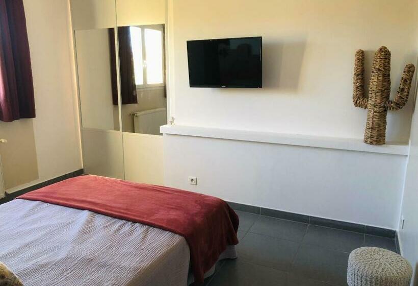 ベッドアンドブレックファースト Chambres D Hotes Violetta