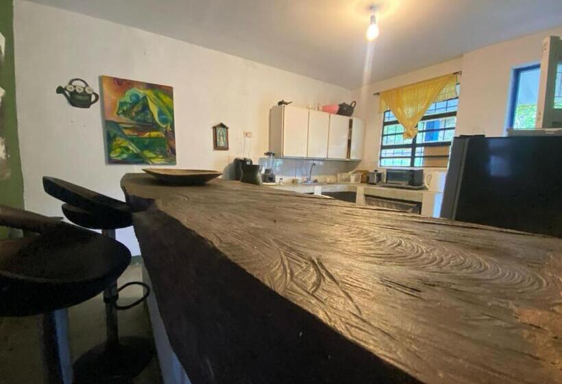 בית מלון כפרי Las Hamacas