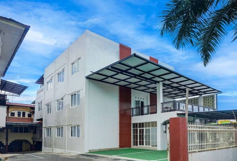 Отель Oyo 92518 De Luna