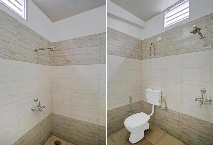 בית מלון כפרי Oyo Flagship 81193 Om