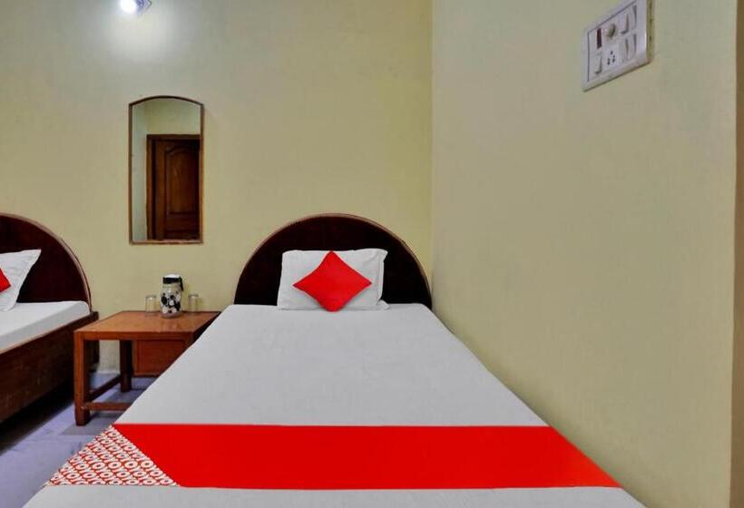 בית מלון כפרי Oyo Flagship 81231 Urmila Guest House