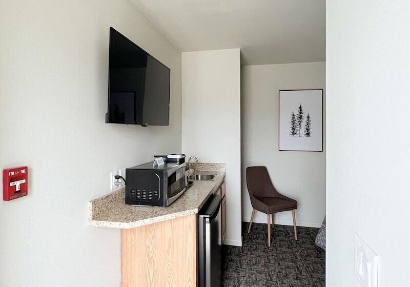 فندق The Trail Inn   Melita, Manitoba   Hwy 83, Hwy 3