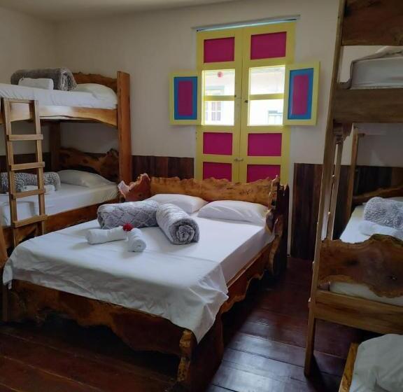 펜션 Hostal Casa Madrigal