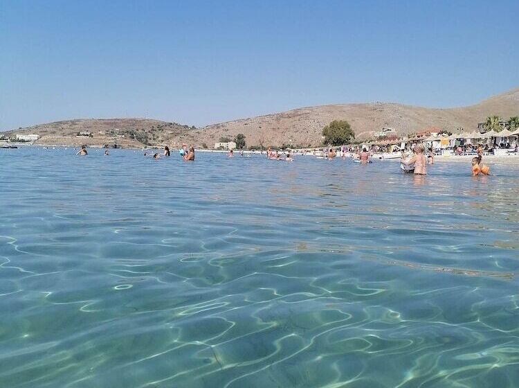 פנסיון Ionian View Guest House