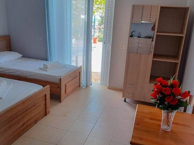 פנסיון Ionian View Guest House