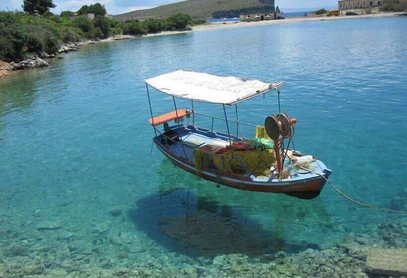 פנסיון Ionian View Guest House