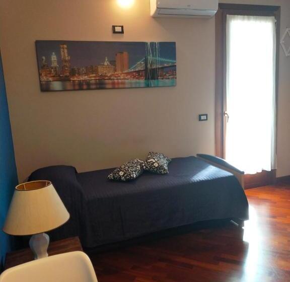 펜션 Mini Appartamento Con Giardino