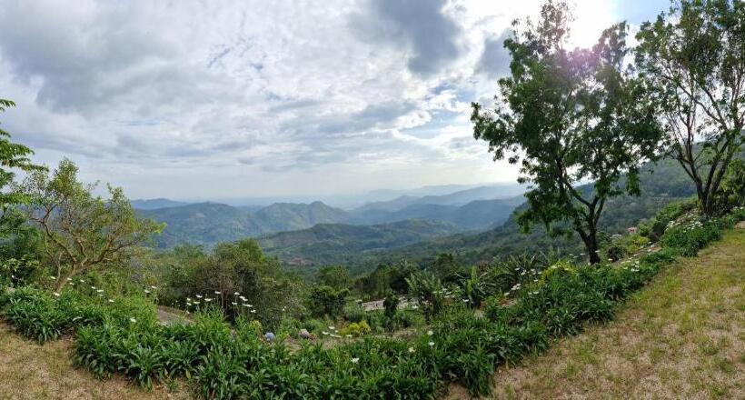 פנסיון O Neill S Cottage