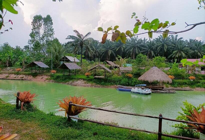 منتجع Phonphusang Utopia Farmstay
