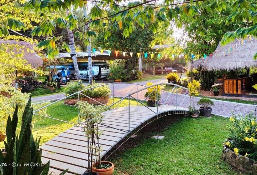 منتجع Phonphusang Utopia Farmstay