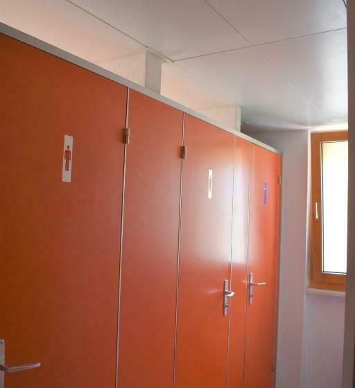 Restaurant & Hostel Hole In One