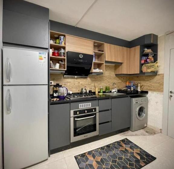 شقة فاخرة الشميساني غرفة او غرفتين او ثلاث