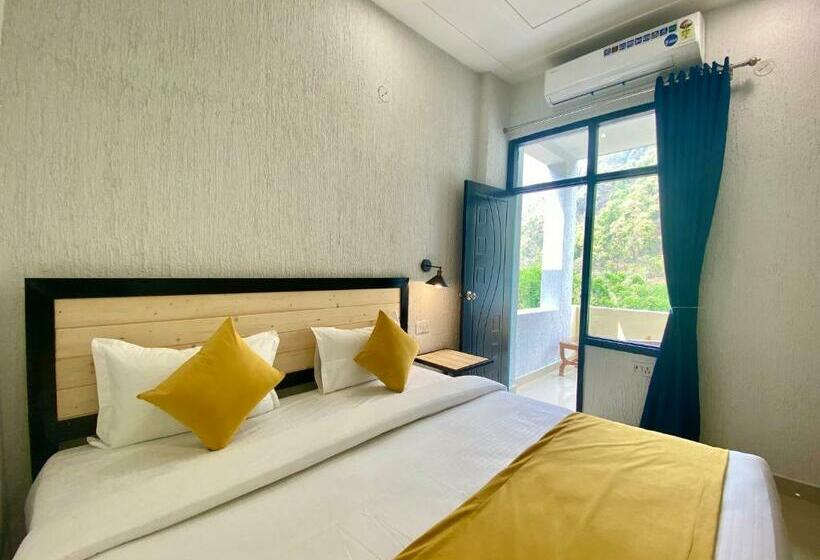 旅馆 90 S Rishikesh