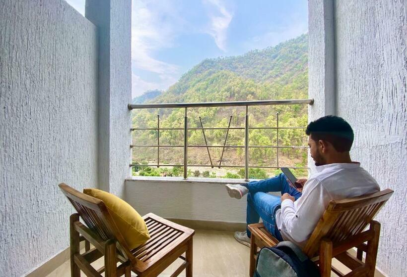 旅馆 90 S Rishikesh