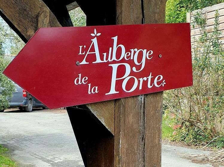 호스텔 L Auberge De La Porte