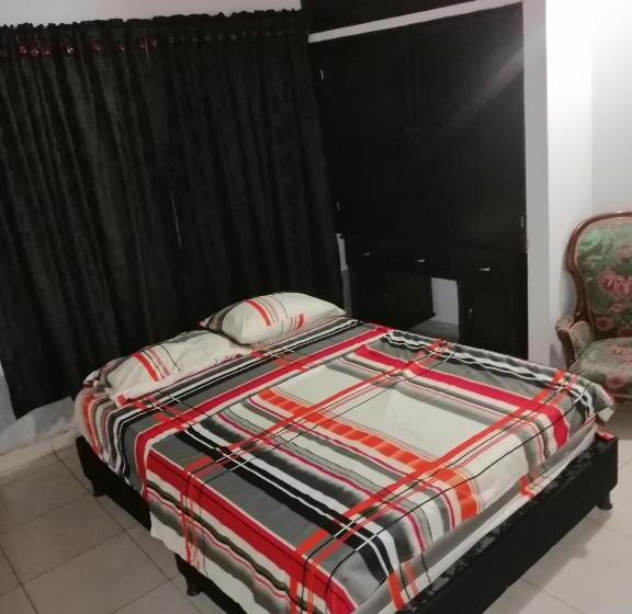 צימר Casa De Relajación Lowcost Centro Catedral Lujos ,piscna,aireacondicio