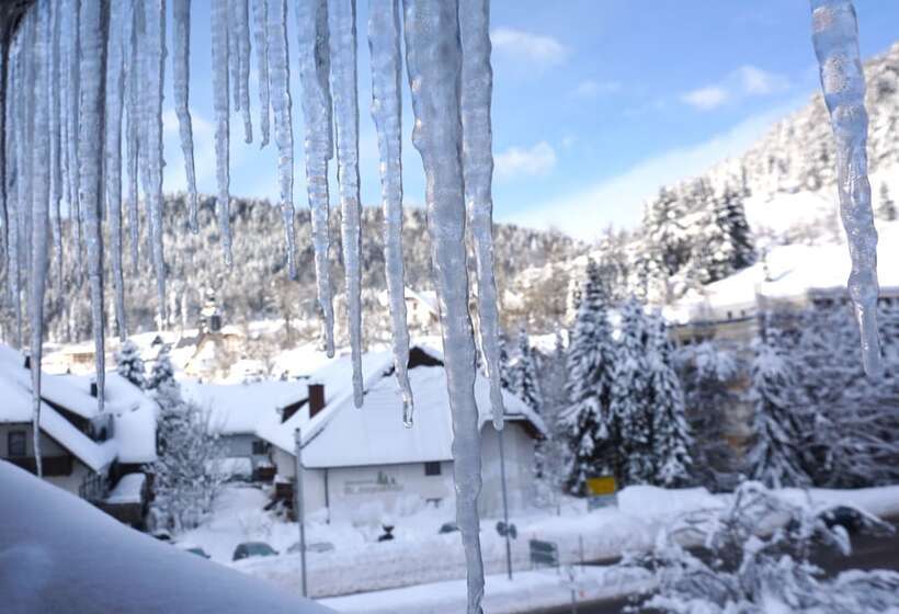 민박 Chalet Moos