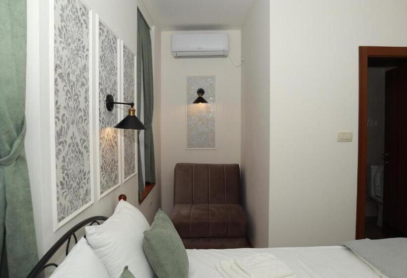 تختخواب و صبحانه City House Central