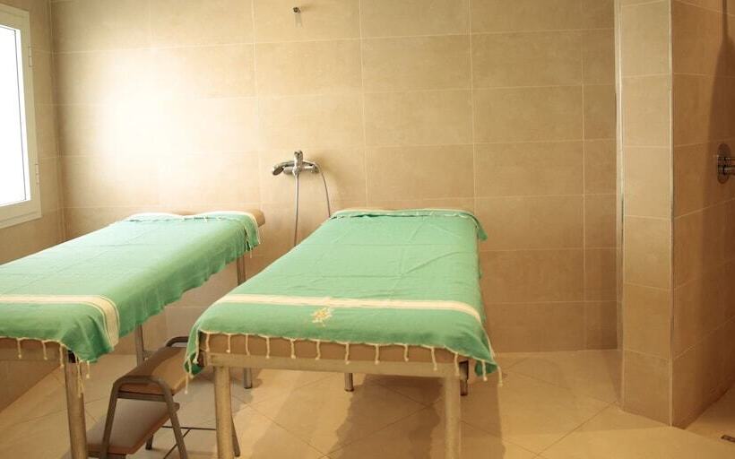 Отель Amber El Fell