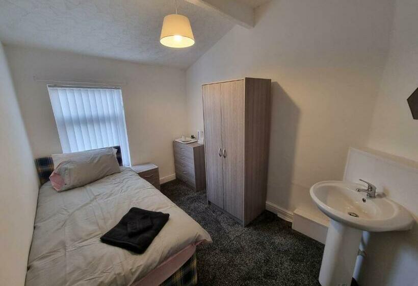 فنادق الكبسولة 70 Southfield