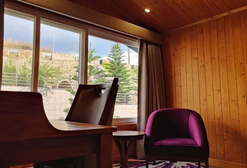 فندق Kaithal Resort   Kasauli