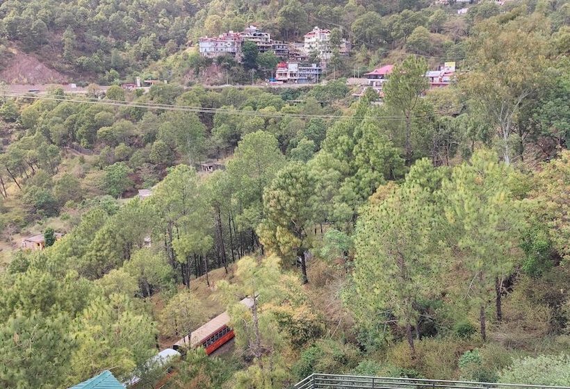 فندق Kaithal Resort   Kasauli