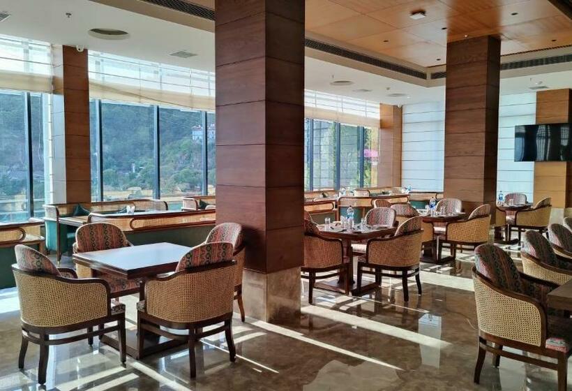 فندق Kaithal Resort   Kasauli