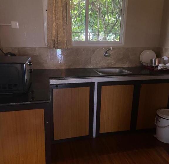 בית מלון כפרי Nasya S Beach Side Cottages