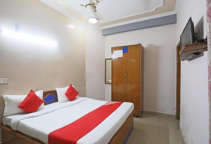 בית מלון כפרי Tulip Park Inn