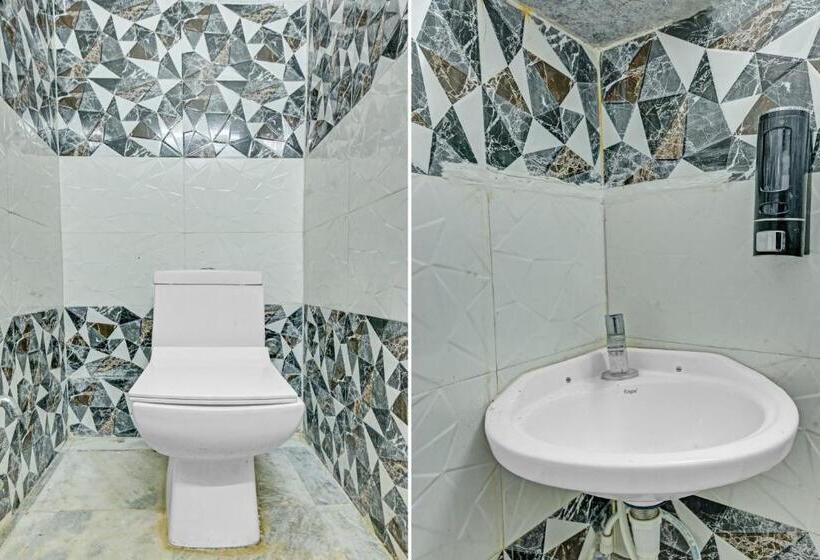 בית מלון כפרי Oyo Flagship 81208 Jagarnath Palace