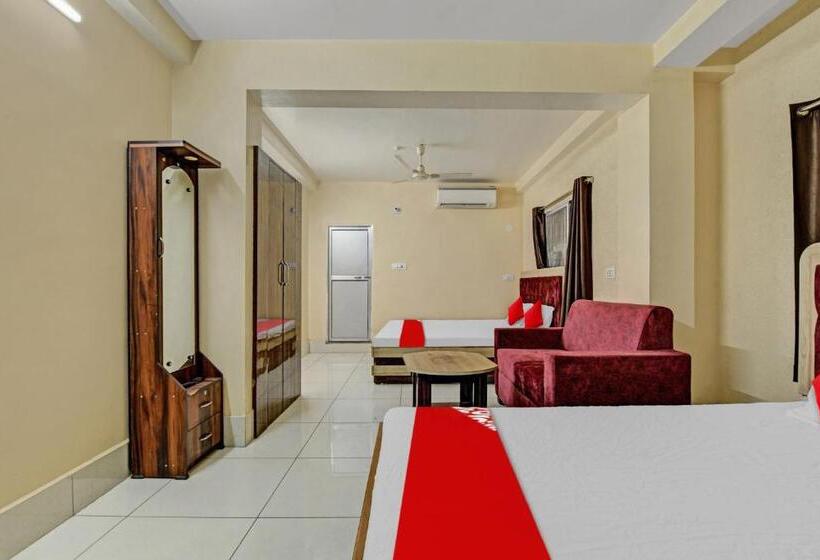 בית מלון כפרי Oyo Flagship 81208 Jagarnath Palace