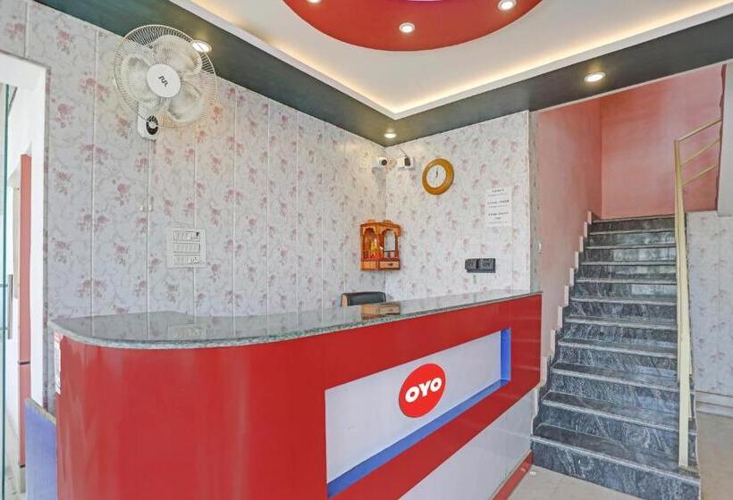 ホテル Oyo Flagship 81229 Avtar